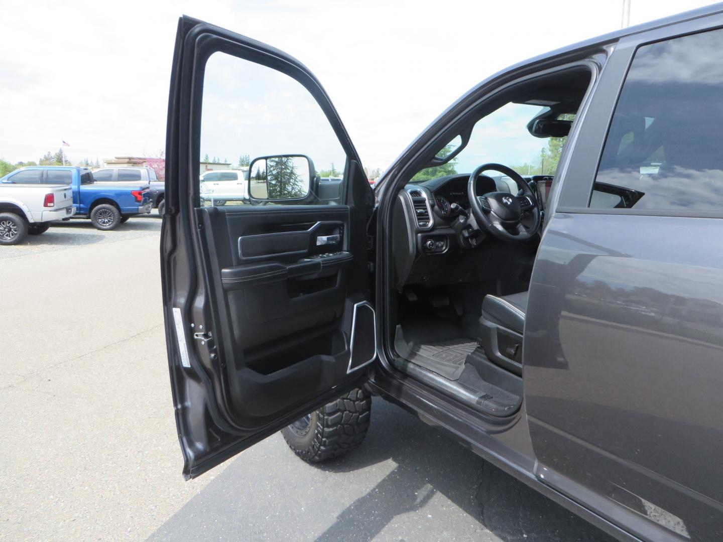 2022 CHARCOAL /BLACK RAM 2500 Laramie Crew Cab SWB 4WD (3C6UR5FL8NG) with an 6.7L V8 OHV 16V DIESEL engine, automatic transmission, located at 2630 Grass Valley Highway, Auburn, CA, 95603, (530) 508-5100, 38.937893, -121.095482 - Features a Carli Pintop suspension system with King Shocks, 20" Weld Racing wheels, 35" Cooper STT Pro tires, and Weathertech floor liners. - Photo#16